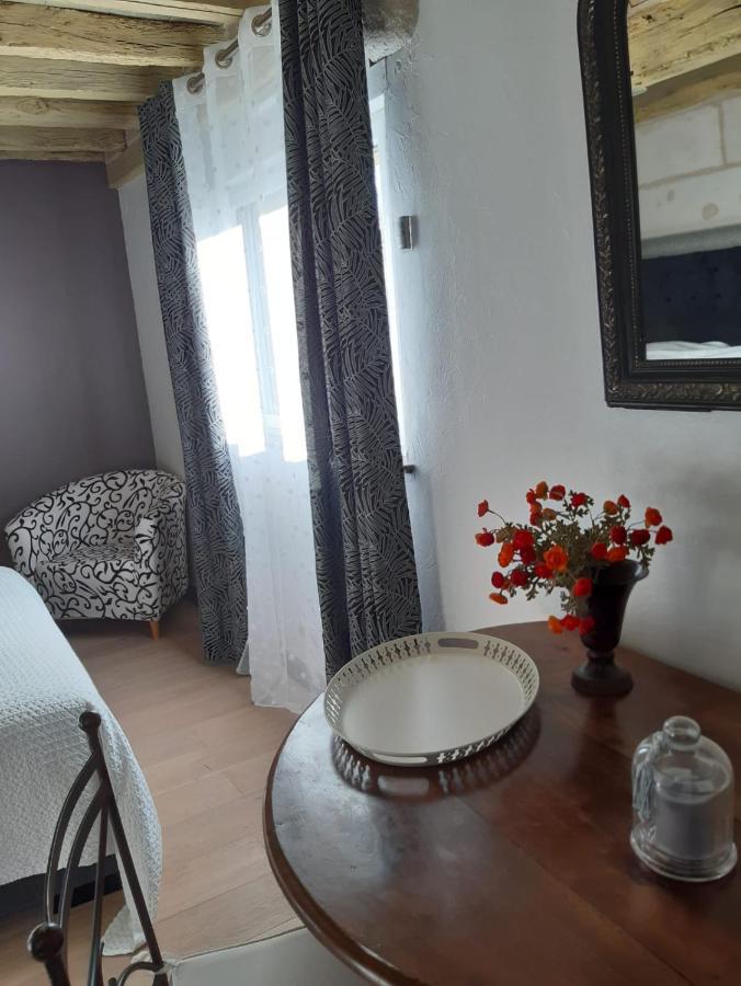 Agréable chambre d'hôtes dans maison XVIIIe Vineuil  Exterior foto